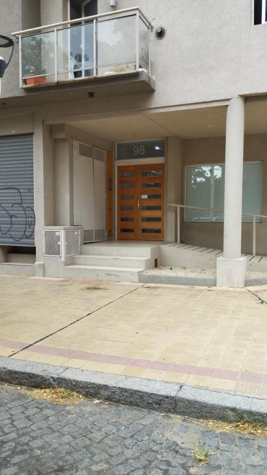 Golondrinas Suites, Depto Centrico Con Ascensor, Balcon Y Cochera Tandil